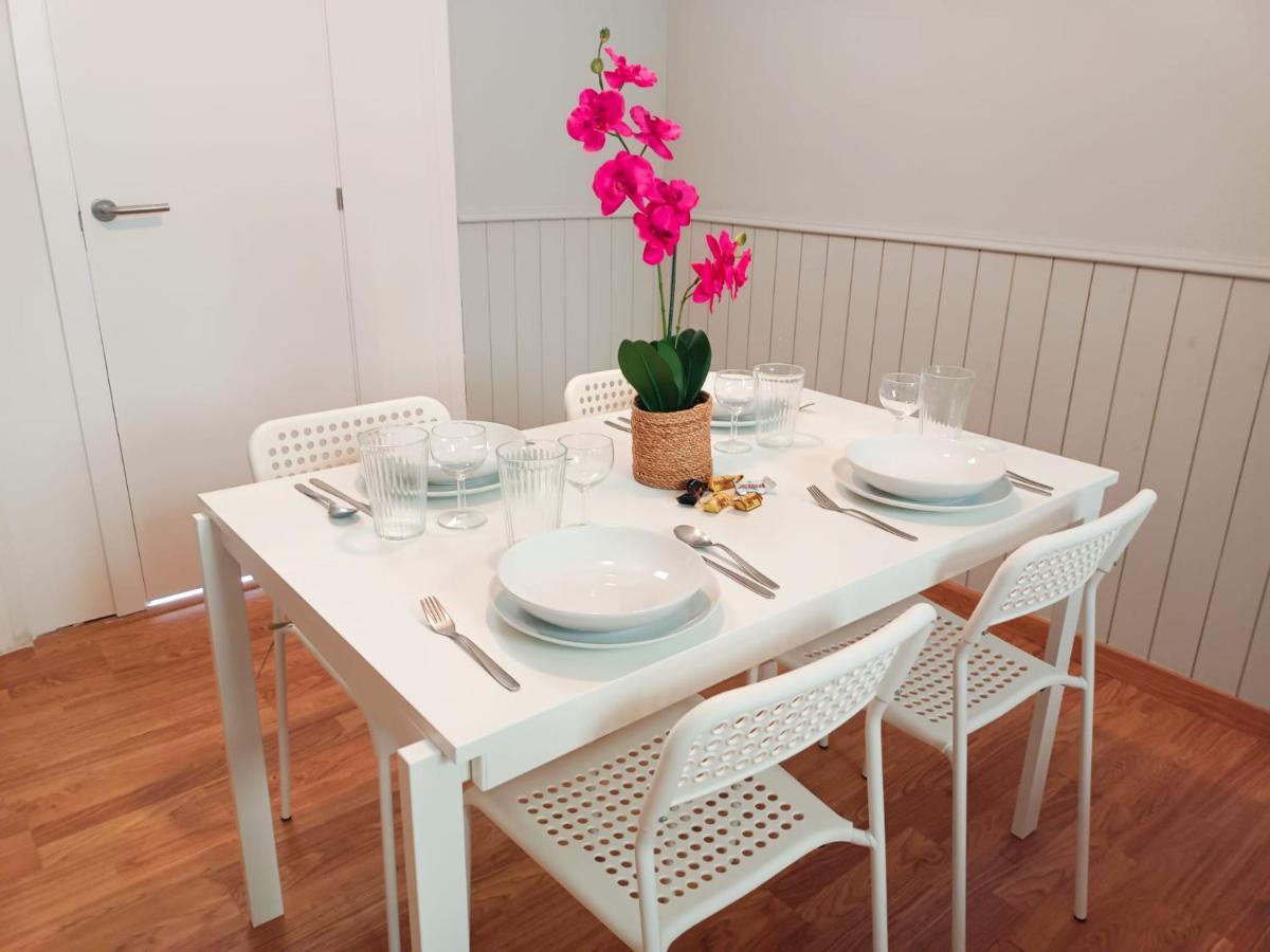 By Urquinaona Rooms Barcelona Ngoại thất bức ảnh