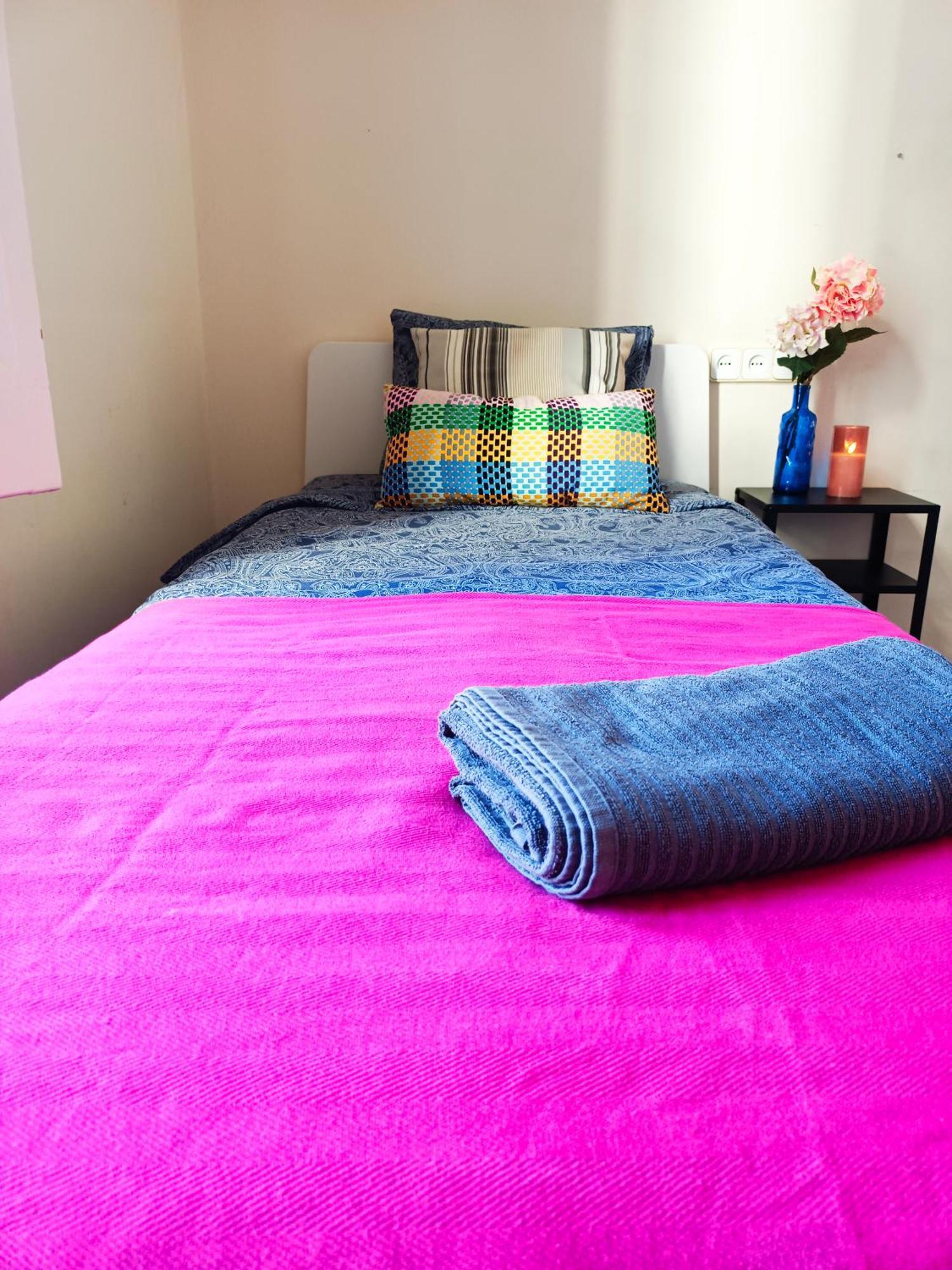 By Urquinaona Rooms Barcelona Ngoại thất bức ảnh